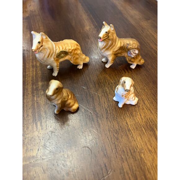 Vintage Miniature Bone China Dog Figurines Set of 4 Collie Dogs - Picture 1 of 3